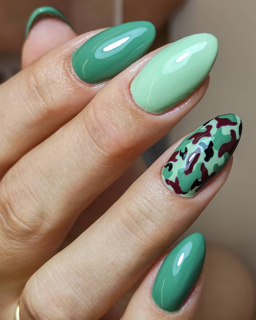 Medeja Nokti (2)