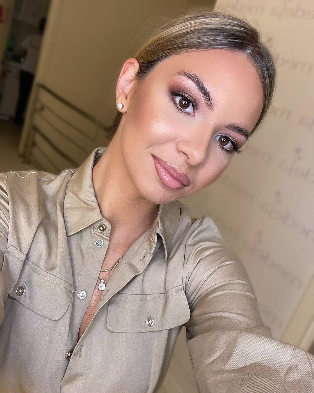 Шминка (22), салон Medeja, Ниш