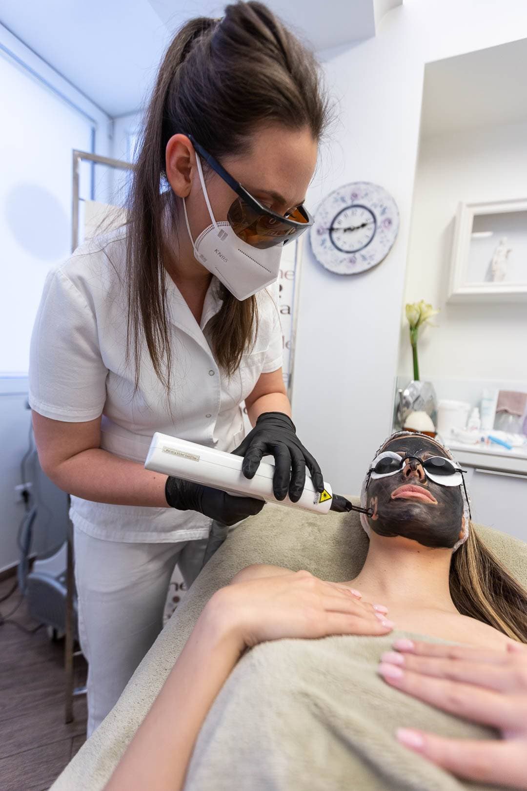 radna atmosfera kozmetički salon Medeja (3)